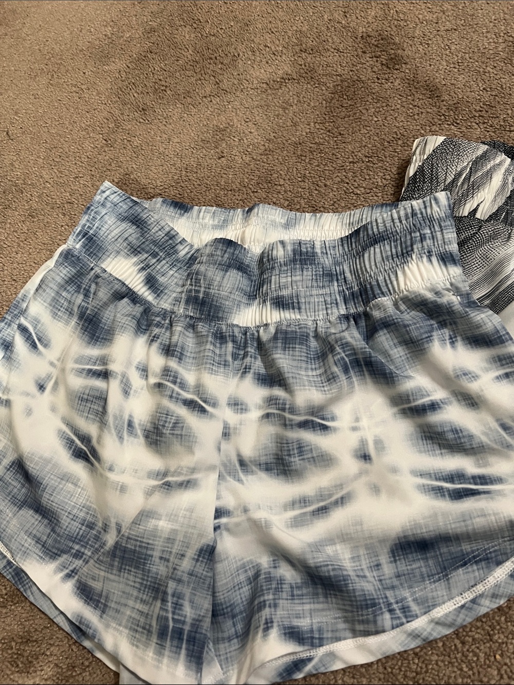 DSG high rise stride shorts athletic training w/built in panty bundle/lot - Picture 2 of 8